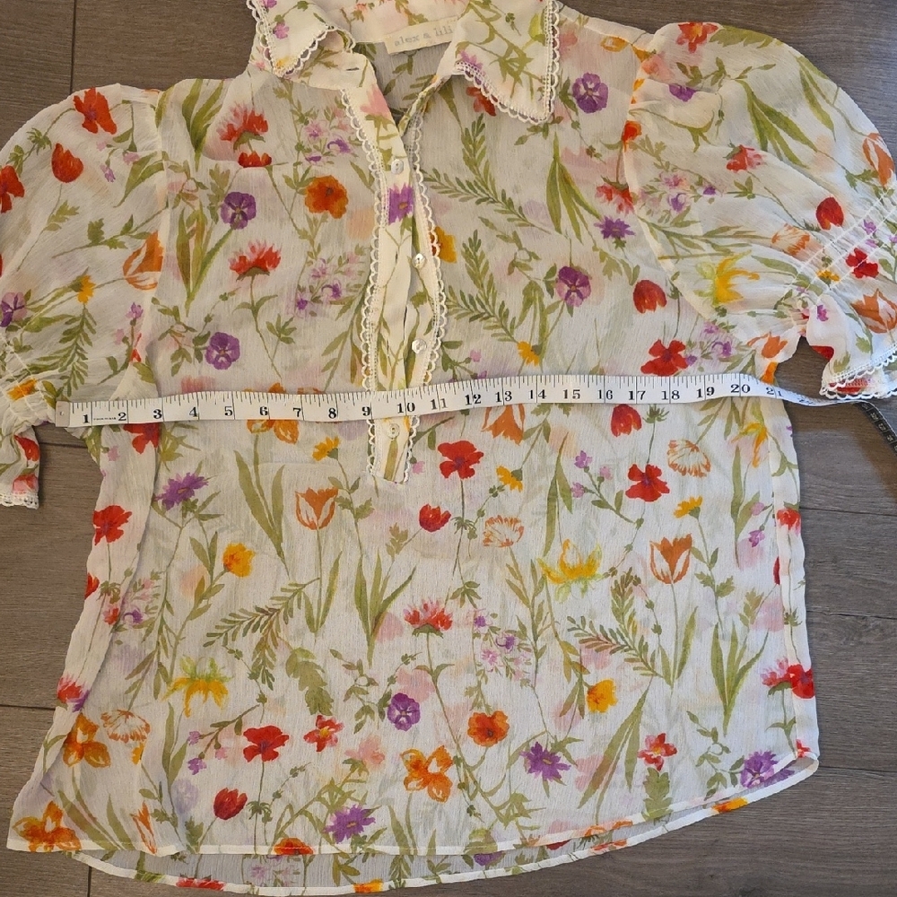 Floral Puff Sleeve Blouse - Picture 5 of 6